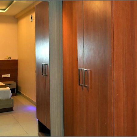 Subarnarekha Inn Jhargram Exteriör bild