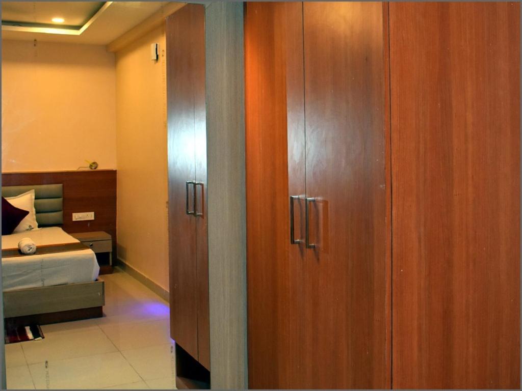 Subarnarekha Inn Jhargram Exteriör bild