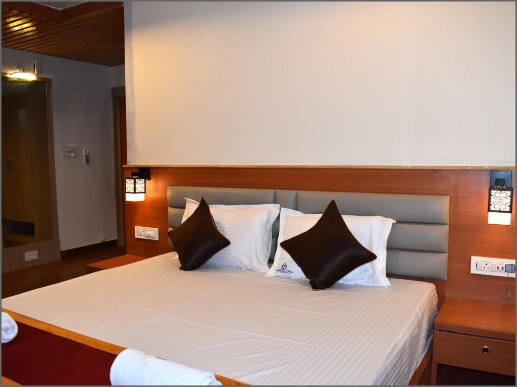 Subarnarekha Inn Jhargram Exteriör bild